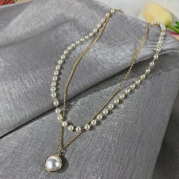 Jewelry - PEARL NECKLACE